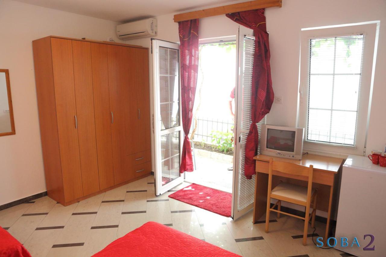 Apartmani Jedro ラファイロヴィチ エクステリア 写真