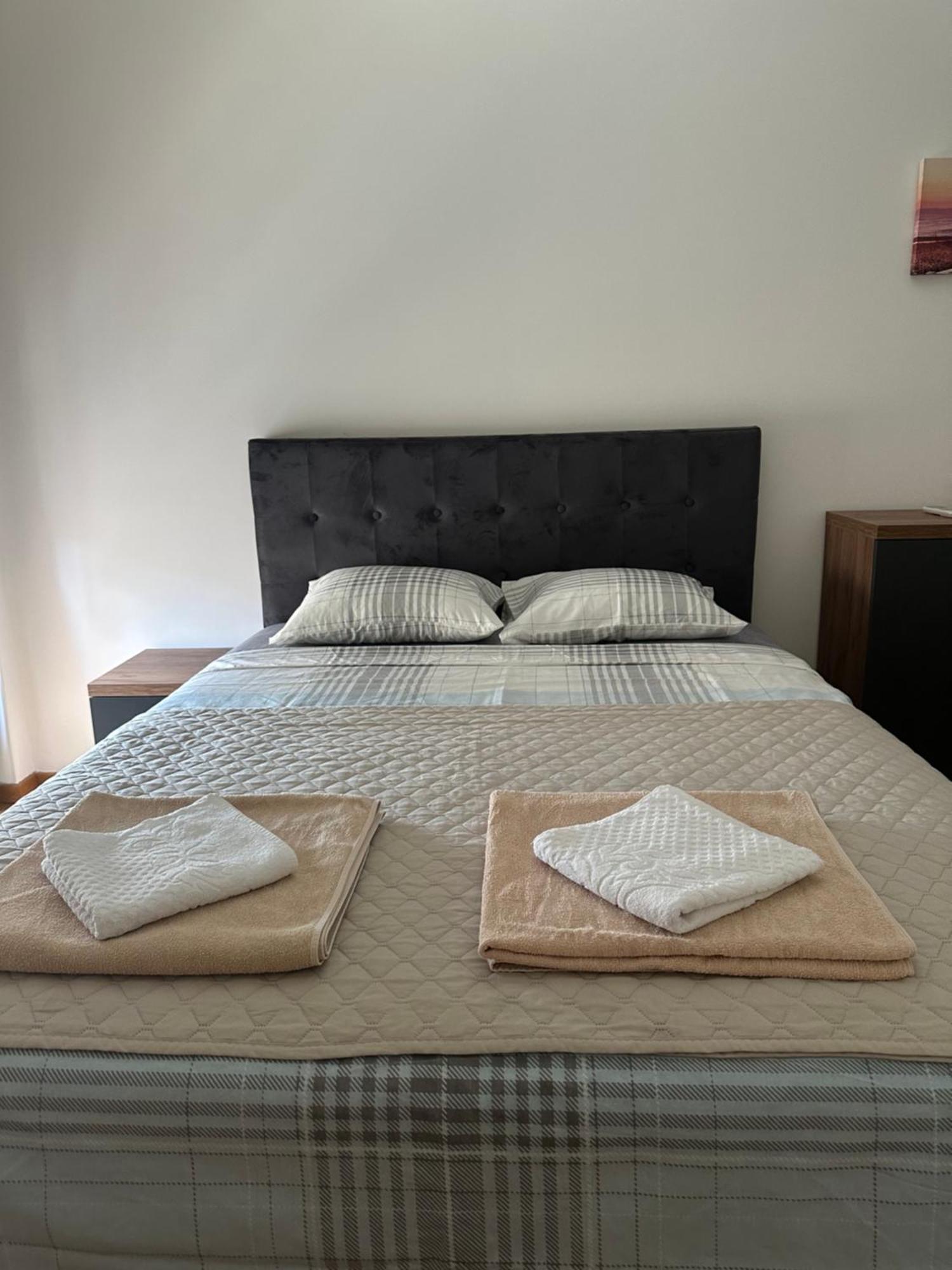 Apartmani Jedro ラファイロヴィチ エクステリア 写真